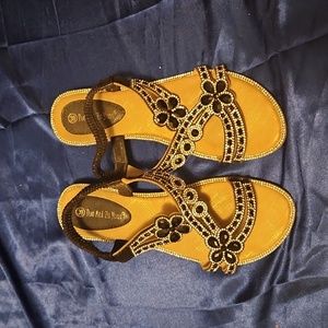 Duo mel zu yuon bejeweled sandals
